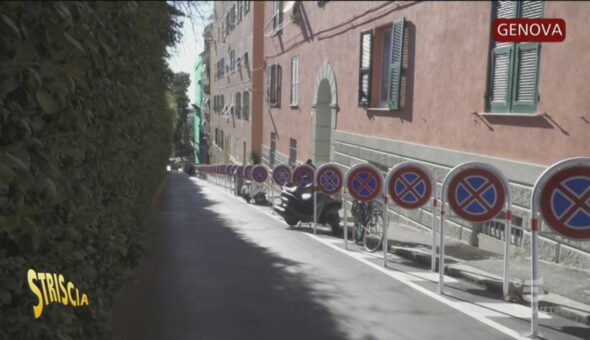 Divieto di fermata, il record di cartelli a Genova