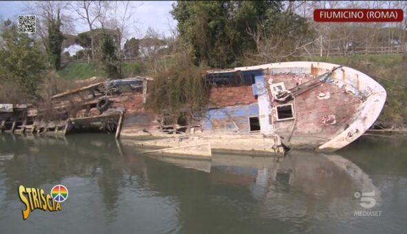 Indiana Ghiones e le barche abbandonate