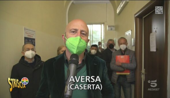 Aversa, faldoni ovunque: caos dal Giudice di Pace