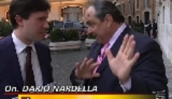 Napolitano al centro delle contestazioni
