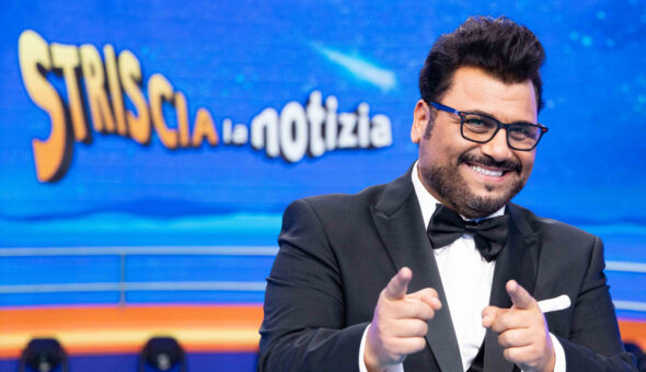 Auguri a Sergio Friscia, conduttore di Striscia e “Velino wannabe”