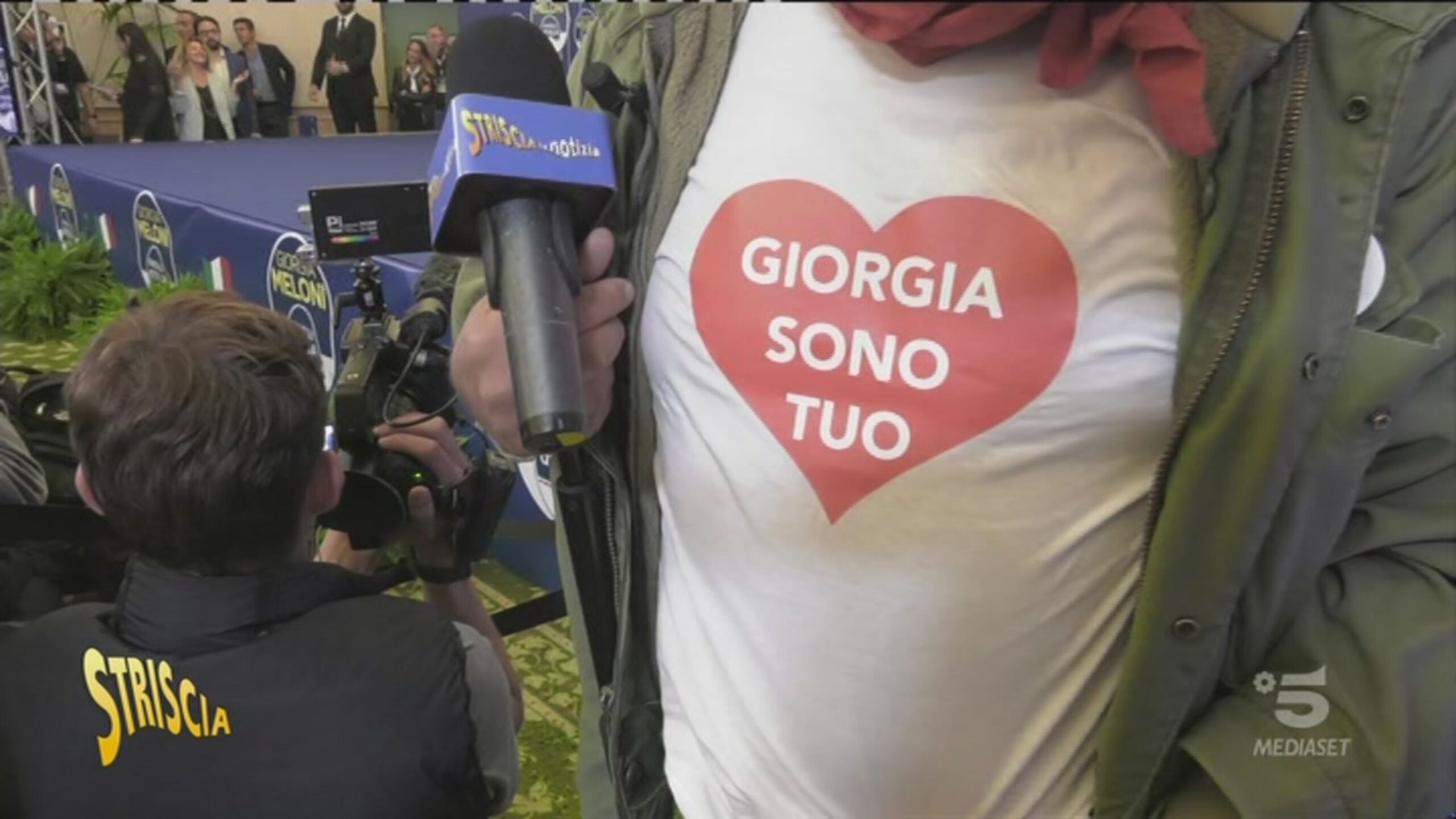 Lucci conquista Giorgia Meloni, l’incredibile reazione