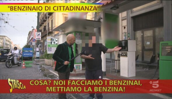 Reddito di cittadinanza, il benzinaio bancomat