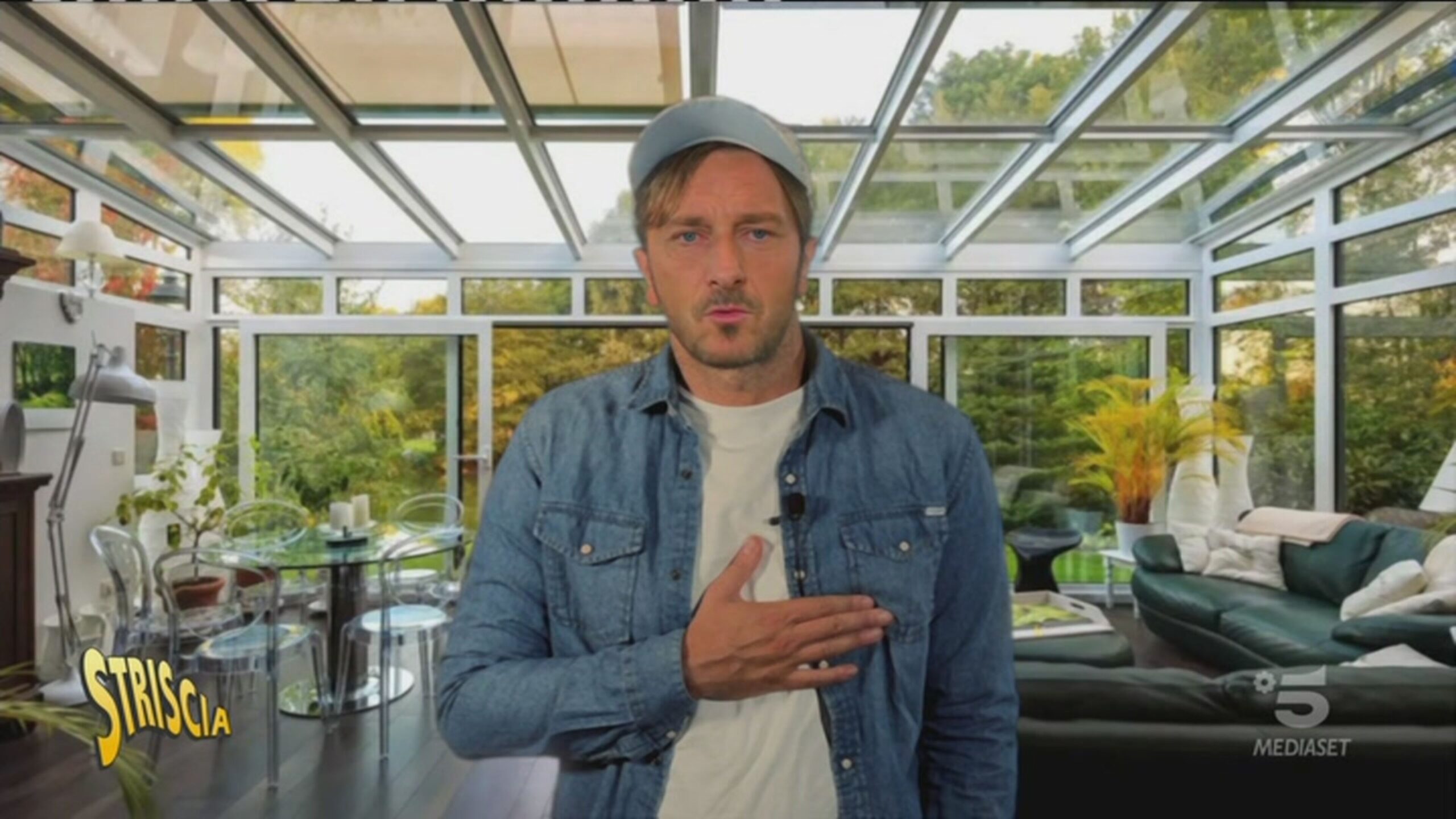 Francesco Totti, la replica a Ilary sui tradimenti - Striscia la notizia