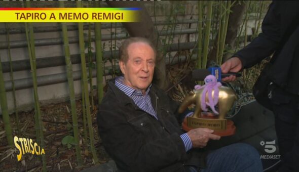 Memo Remigi: dopo il licenziamento dalla Rai, arriva il Tapiro-polpo d'oro