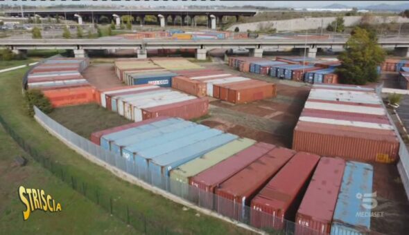 Roma, container nel parco archeologico