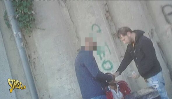 Droga a Roma, pusher scatenati a Tomba di Nerone