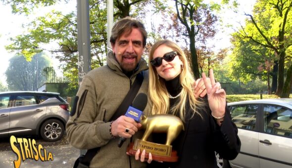 Tapiro d'oro a Chiara Ferragni per i visitatori lasciati fuori dalla mostra