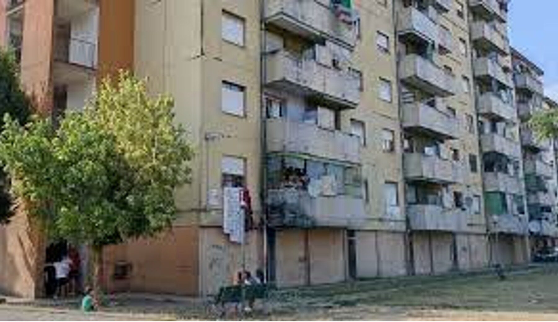 Milano, maxi sfratto in Via Bolla: sgomberati 90 alloggi occupati abusivamente