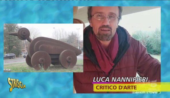 Enigmarte, l'oca gigante su ruote di Modena