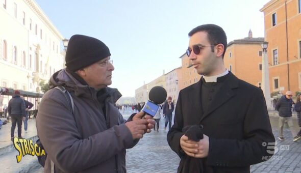 Lucci indaga in Vaticano: con chi state, Georg o Francesco?