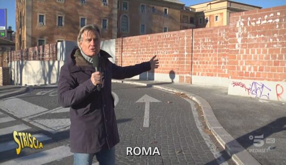 Jimmy Ghione e il muro 