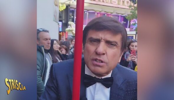 Gianni Morandi (a sua insaputa) a Striscia la notizia