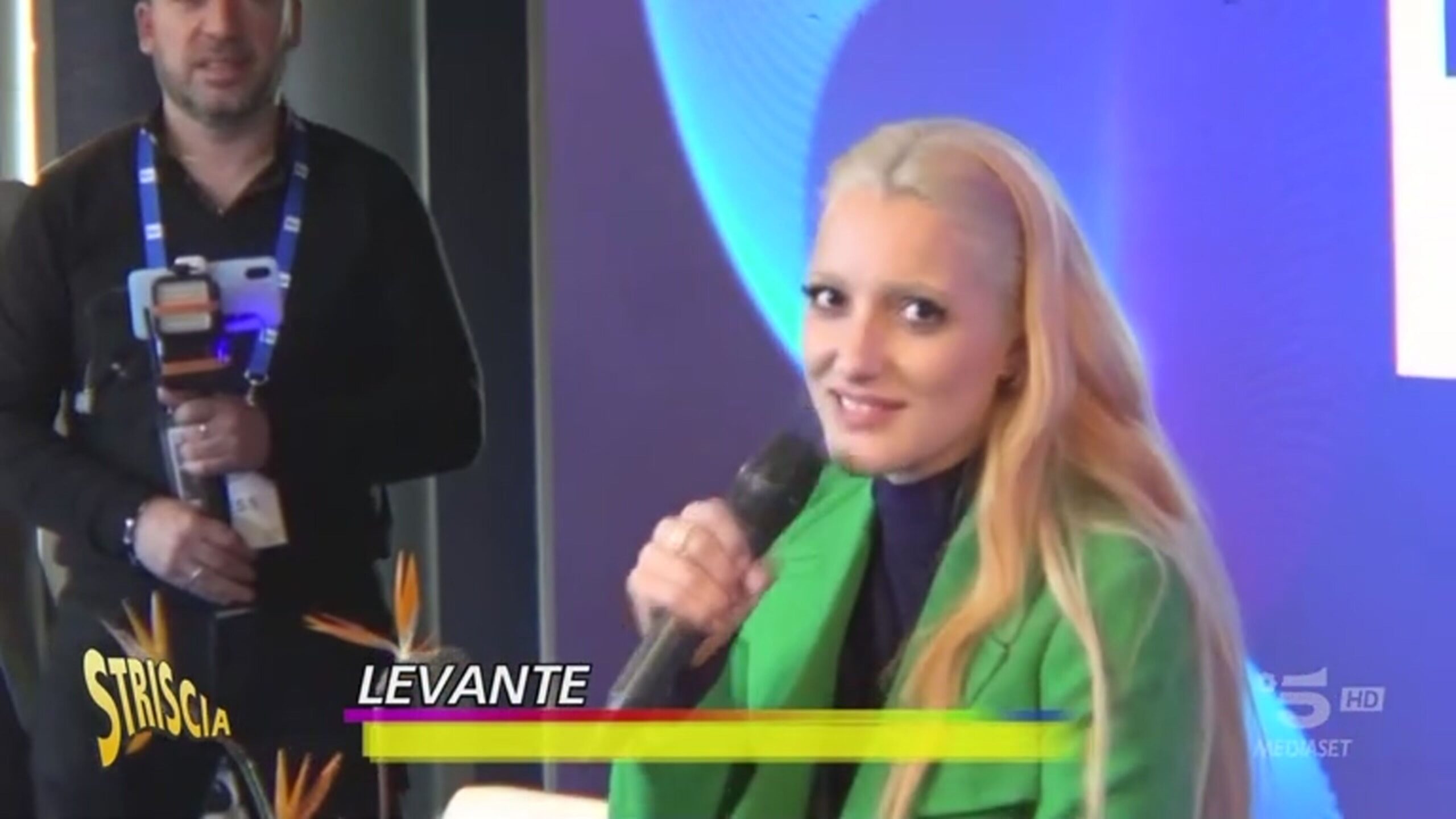 A Sanremo voci nuove per il PD: Levante canta “Bella ciao”