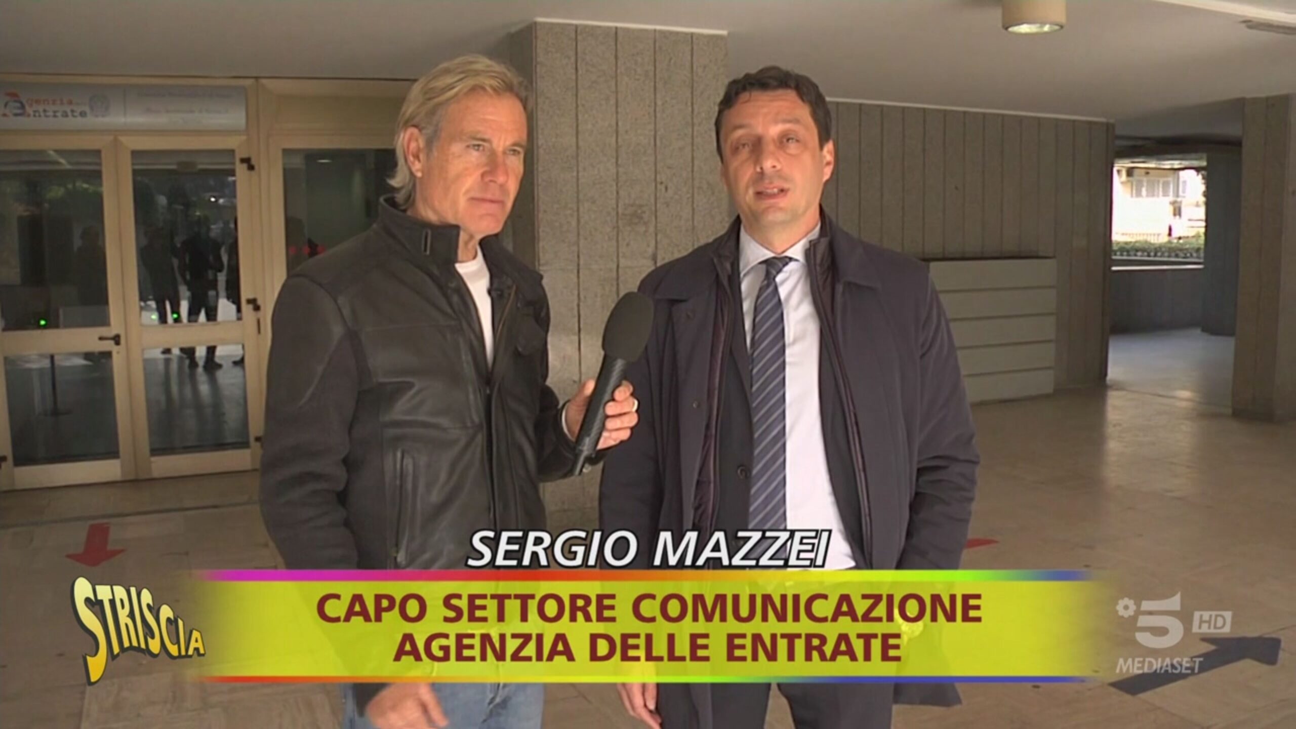 Ghione torna al bar dell’Agenzia delle entrate che non fa scontrini
