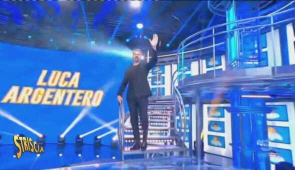 Luca Argentero, la gag è servita