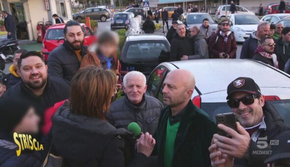 Salerno, la partita di calcio blocca le ambulanze dell'ospedale