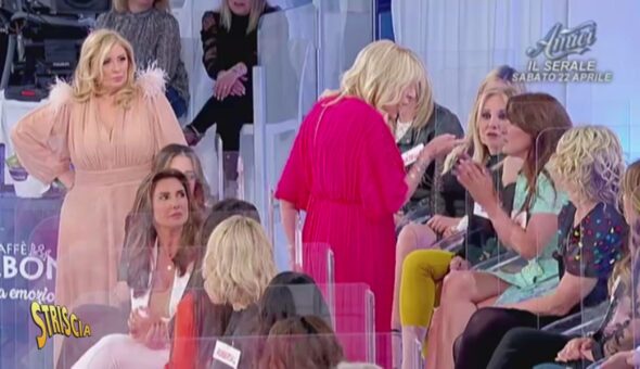 «Ti strappo tutti i capelli uno per uno», la Gemma furiosa