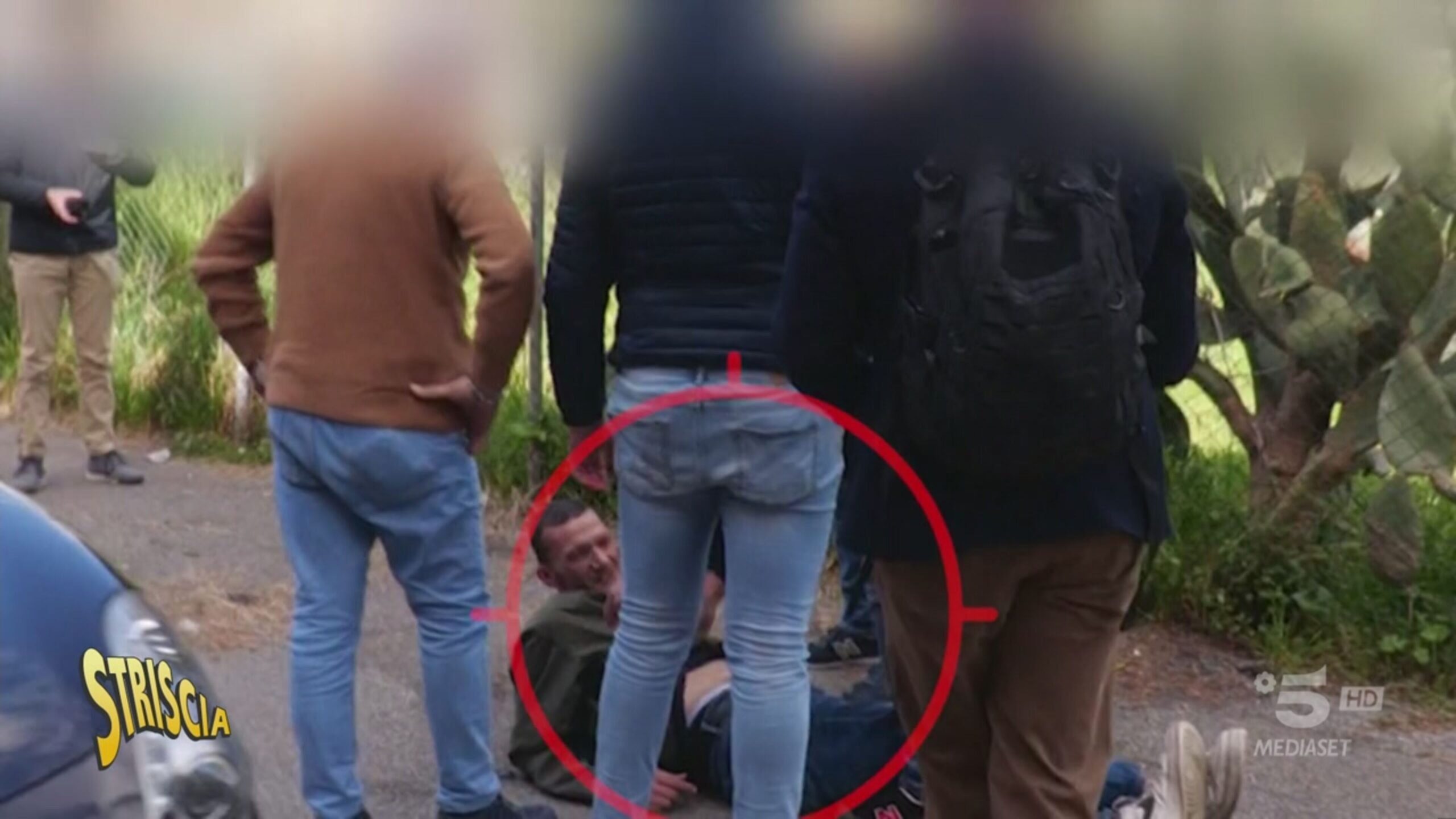 A Guidonia cinque piazze di spaccio difese con i coltelli