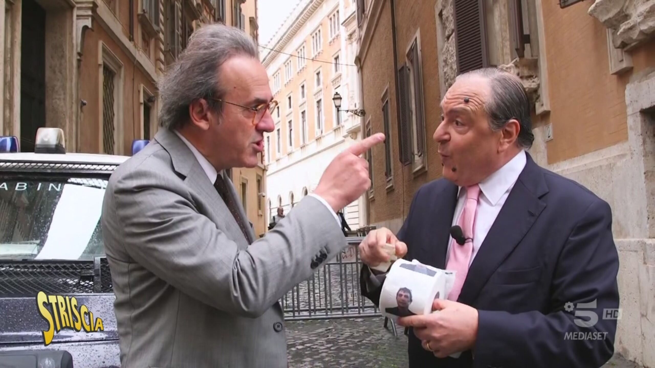 Esclusivo: Vespone vs Bonelli su Soumahoro e diritto di satira