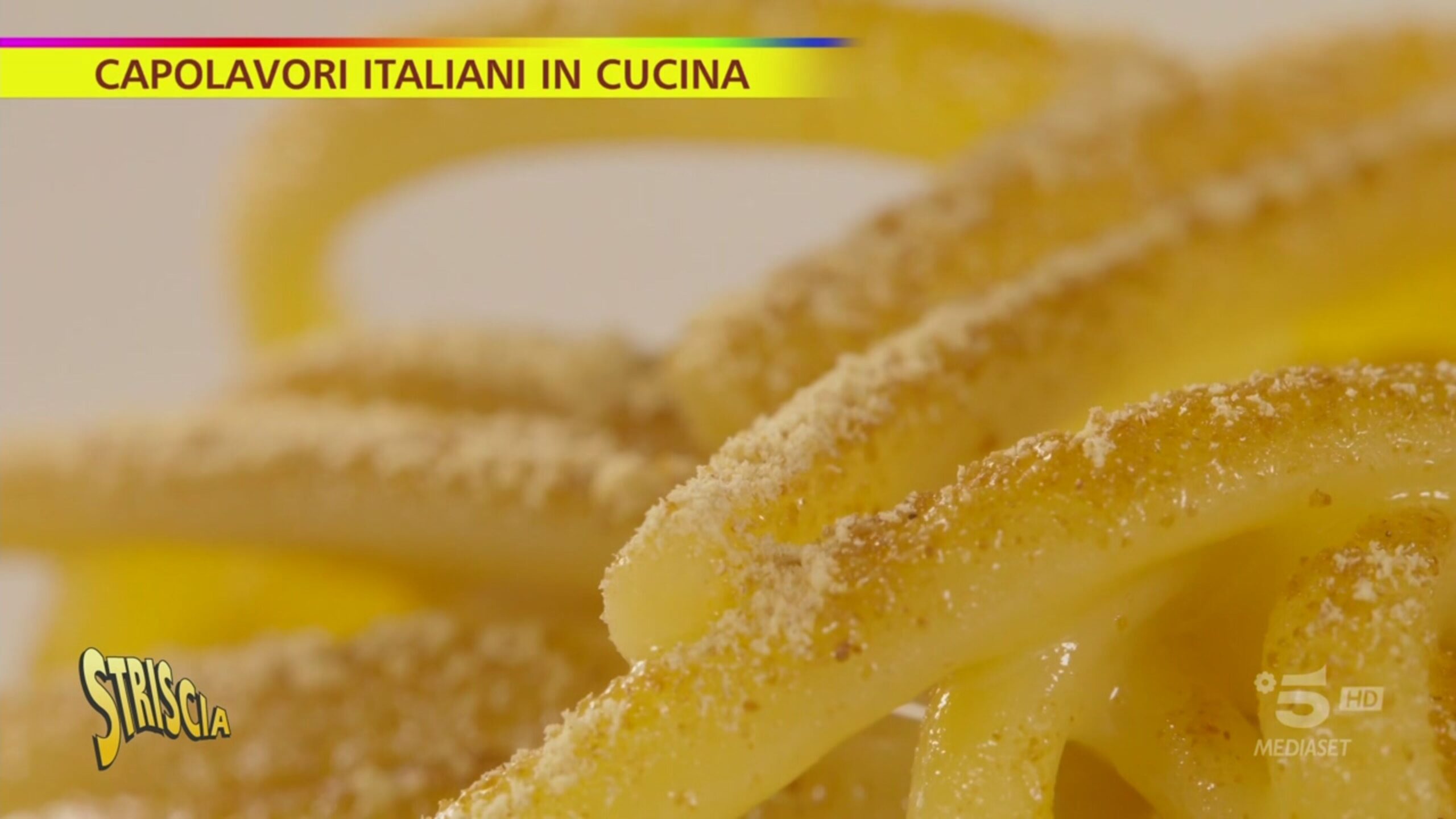 Le “Linguine al burro, garum di agone e amchoor” di Caranchini