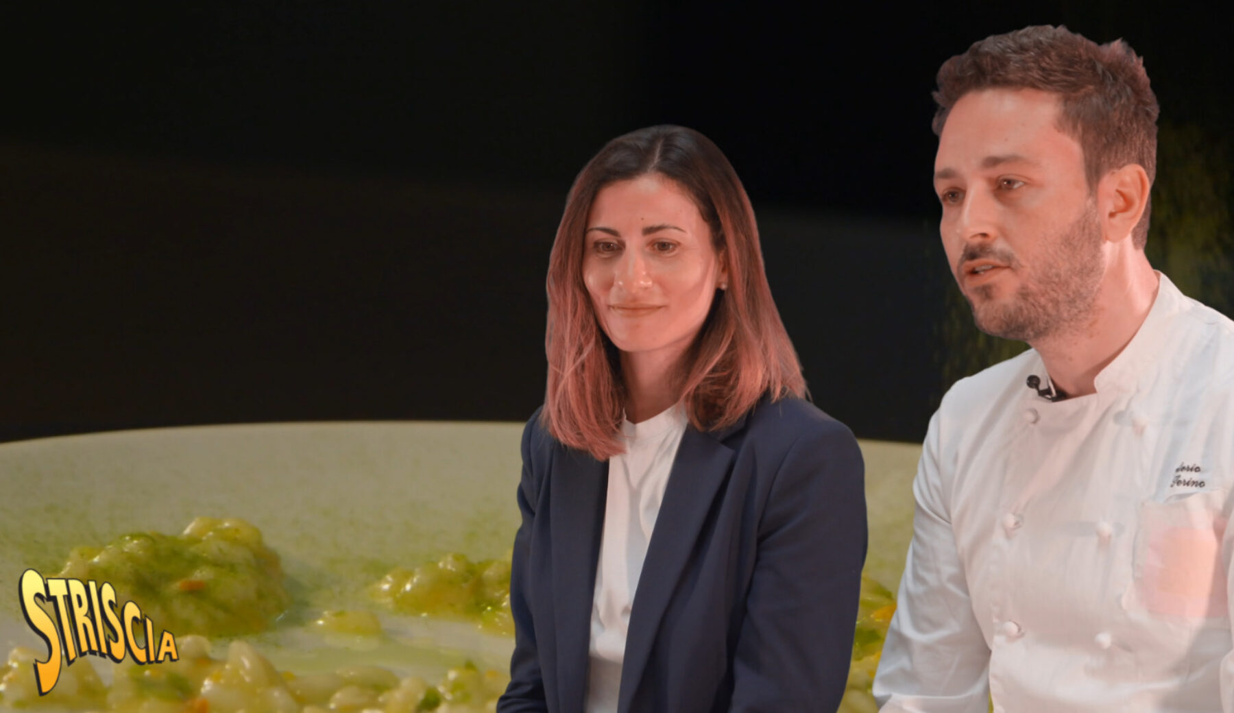 Il “Risotto con lattuga di mare, corallo di capasanta” di Valerio Serino e Lucia De Luca, oggi a Striscia