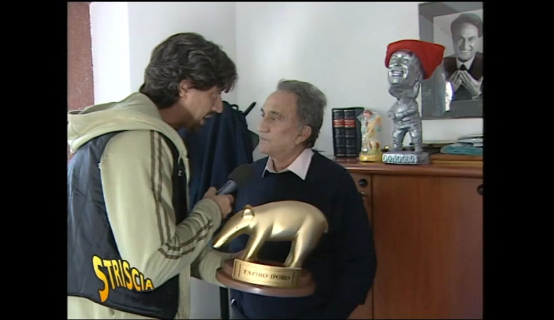 Sette Tapiri d’oro per Emilio Fede: quante figure di m…