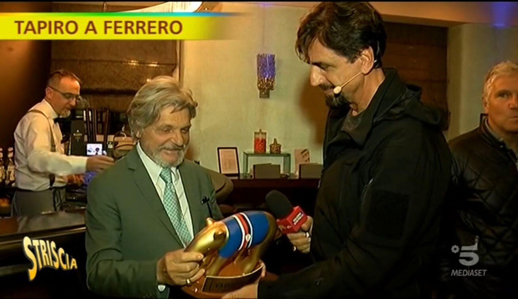 Il Tapiro di Massimo Ferrero indossava la maglia della Samp