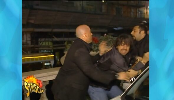 Dustin Hoffman fa gli straordinari a Sanremo. E riceve il Tapiro