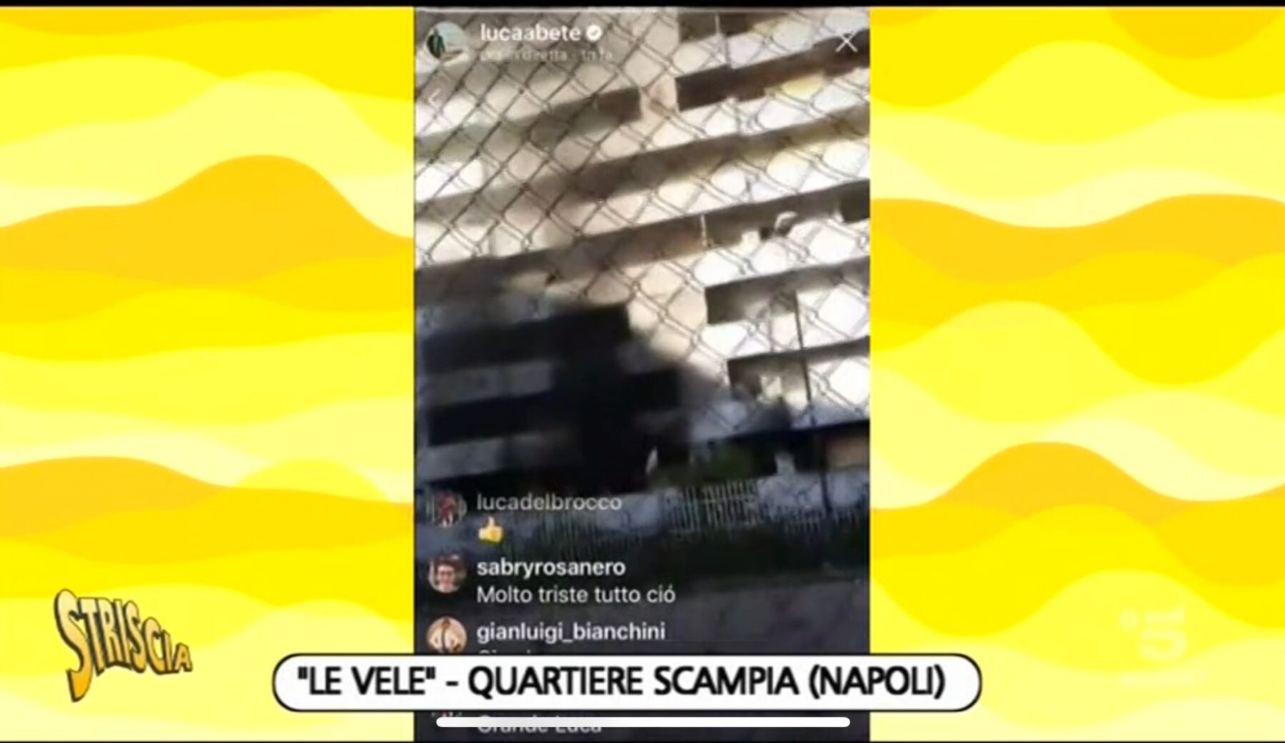 Scampia, brucia la Vela Rossa. I servizi di Striscia