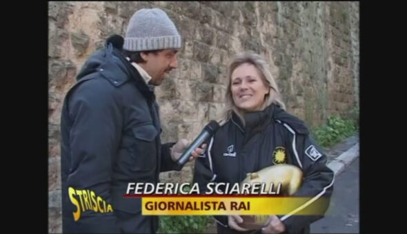 Chi l'ha vista Federica Sciarelli (durante la consegna del Tapiro)?