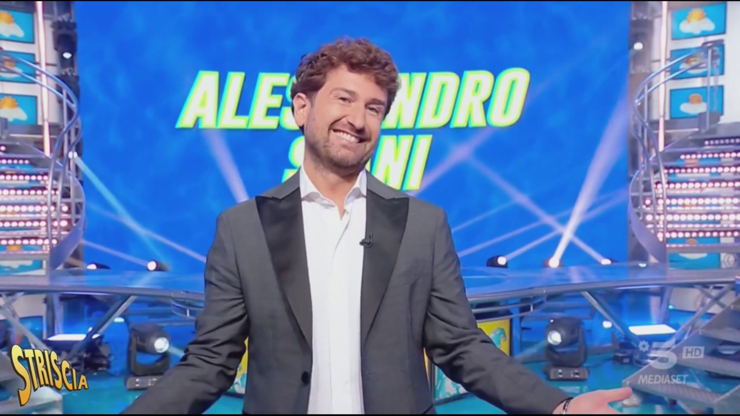 I momenti indimenticabili di Alessandro Siani a Striscia