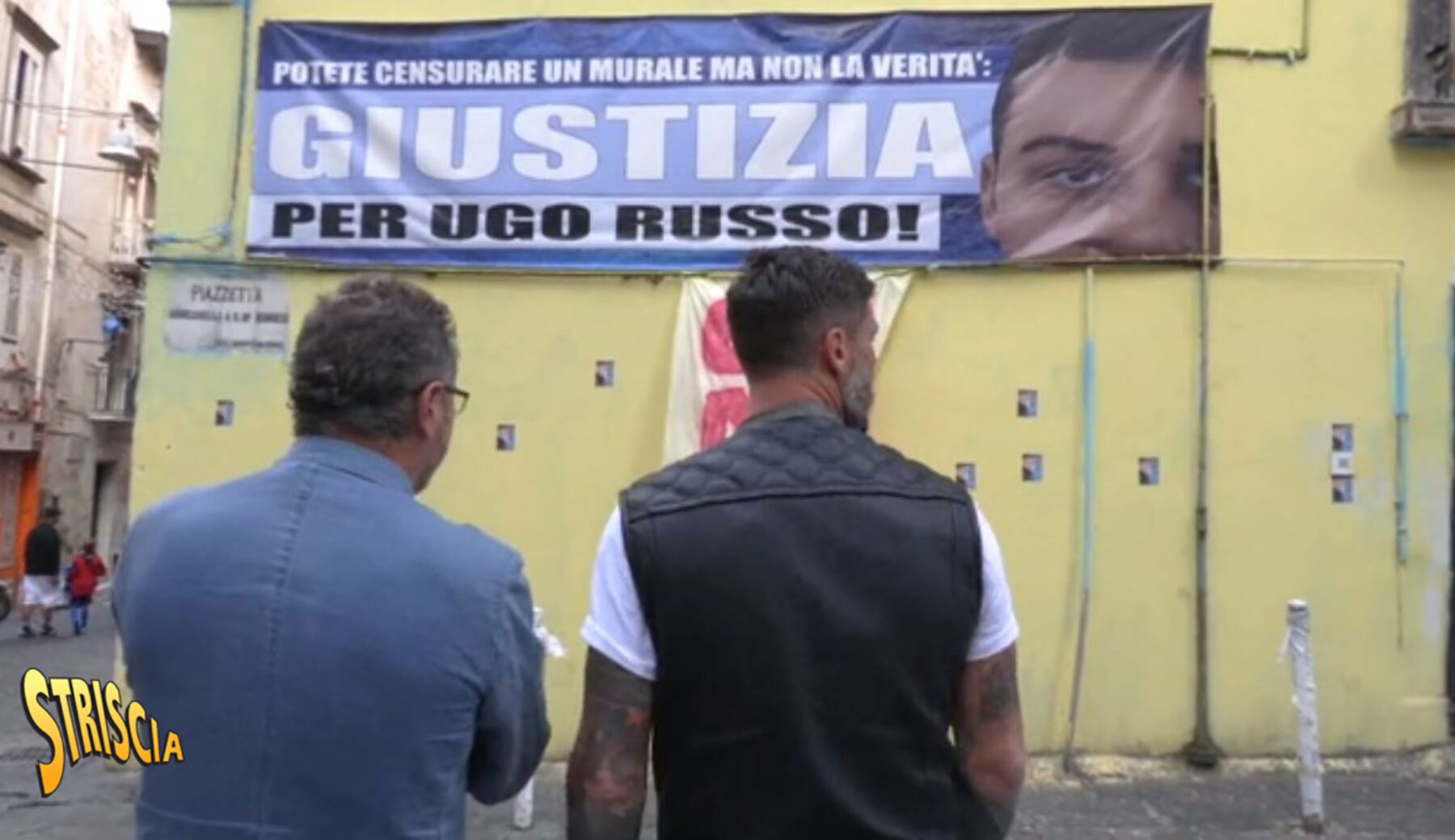 Oggi a Striscia: spunta uno striscione per Ugo Russo, il 15enne rapinatore ucciso. Il padre contro Brumotti