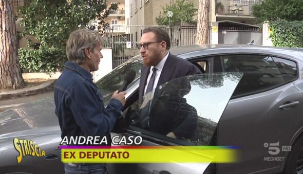 L'ex deputato che parcheggia con permesso scaduto