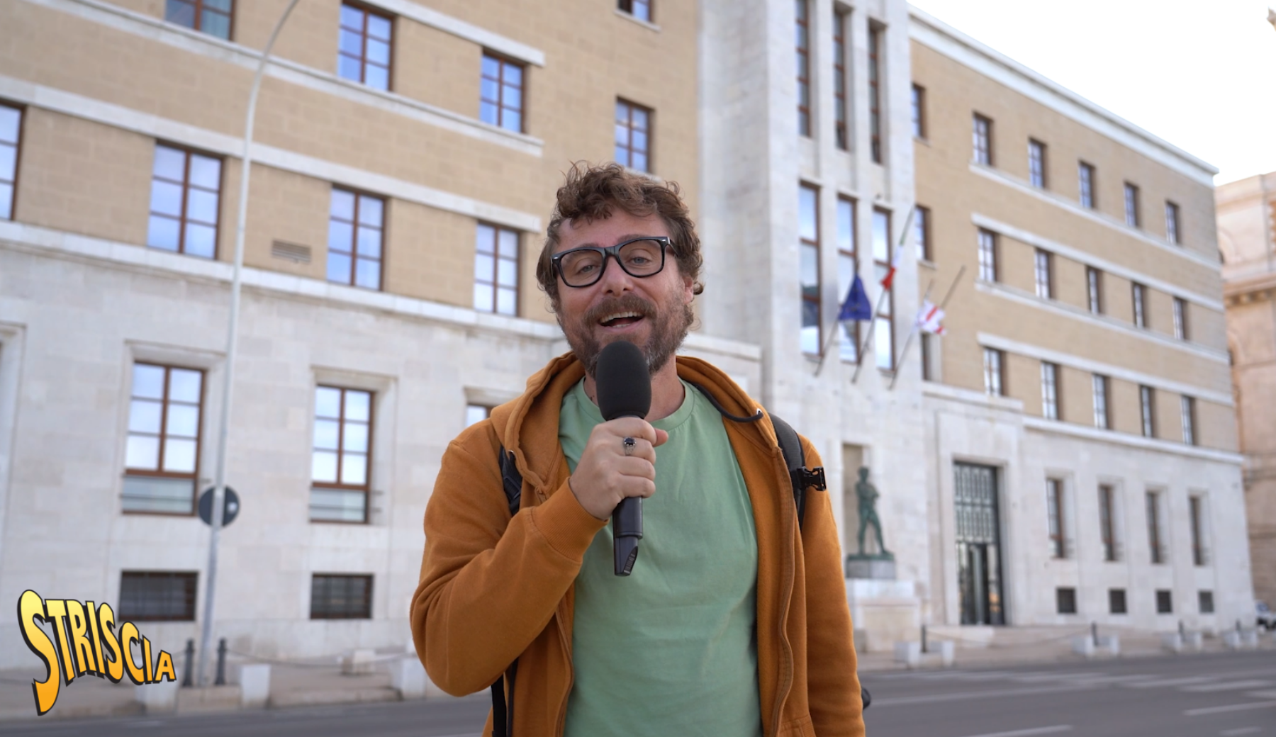 Arrestate la moglie e la suocera di Soumahoro. Lui era all’oscuro di tutto? Stasera a Striscia