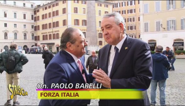 Il Vespone e i 5 Stelle: chi è più comico, Conte o Grillo?