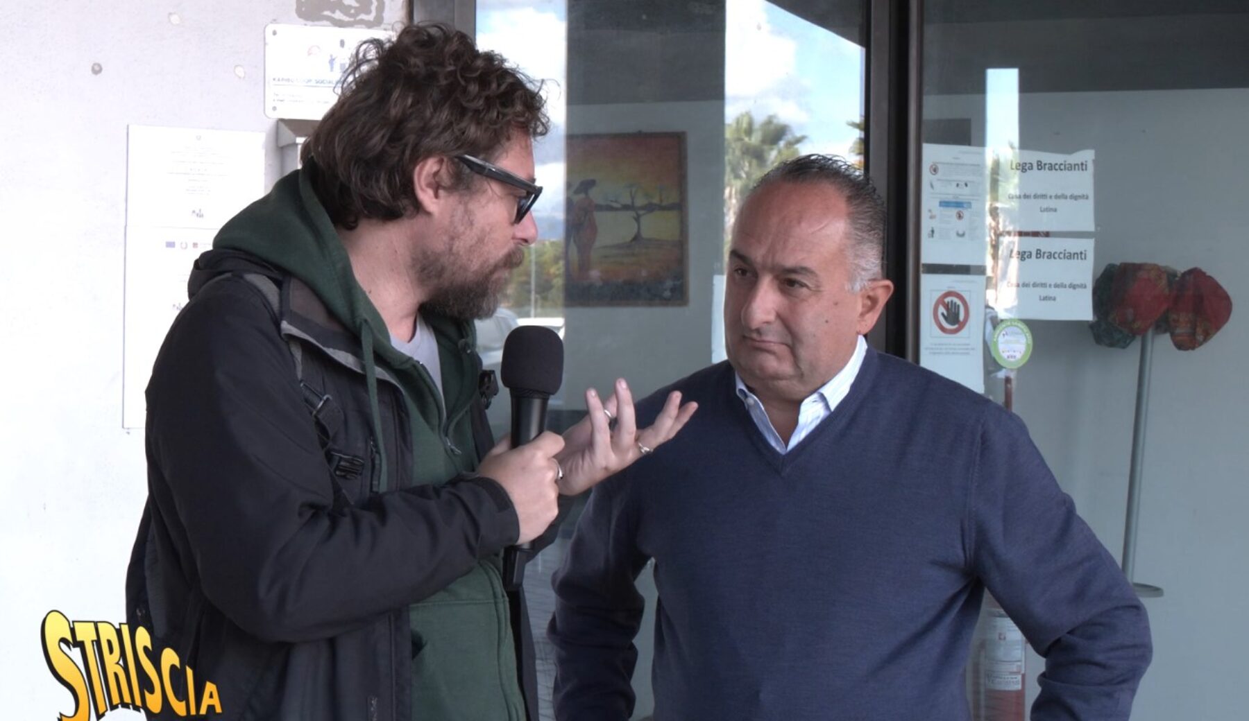 La Karibu, dove i lavoratori erano obbligati a fare le comparse nei video di Soumahoro. Stasera a Striscia