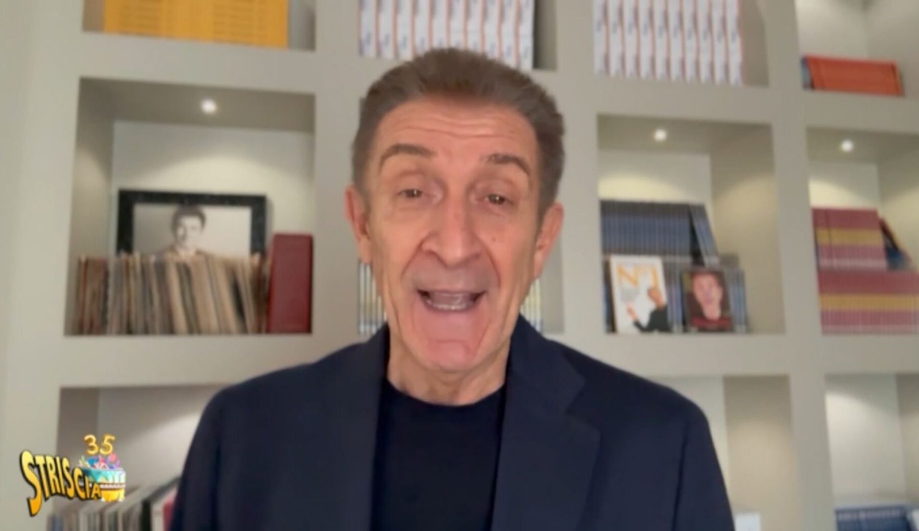 Striscia compie 35 anni? Ezio Greggio la celebra con un video