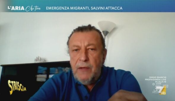 Luca Casarini, i migranti e il Tapiro d'oro