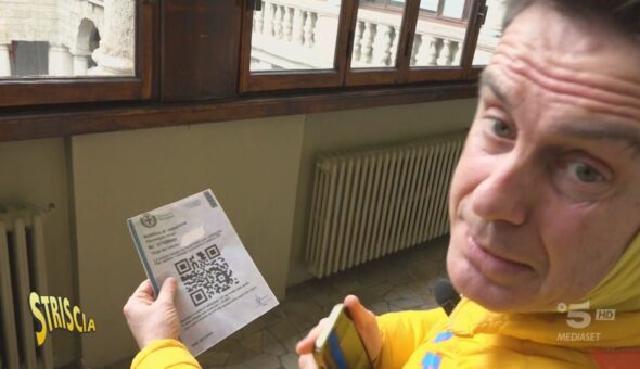 Milano, occhio alla multa con il QR Code sul parabrezza