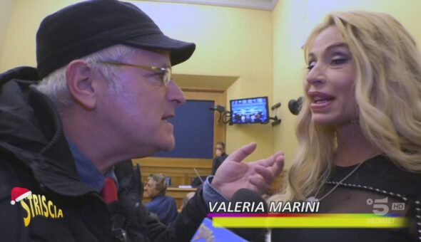 Il ritorno del Bagaglino, con Valeria Marini a Montecitorio