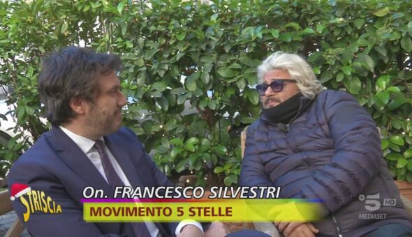 Beppe Grillo e i regali di Natale per Giuseppe Conte