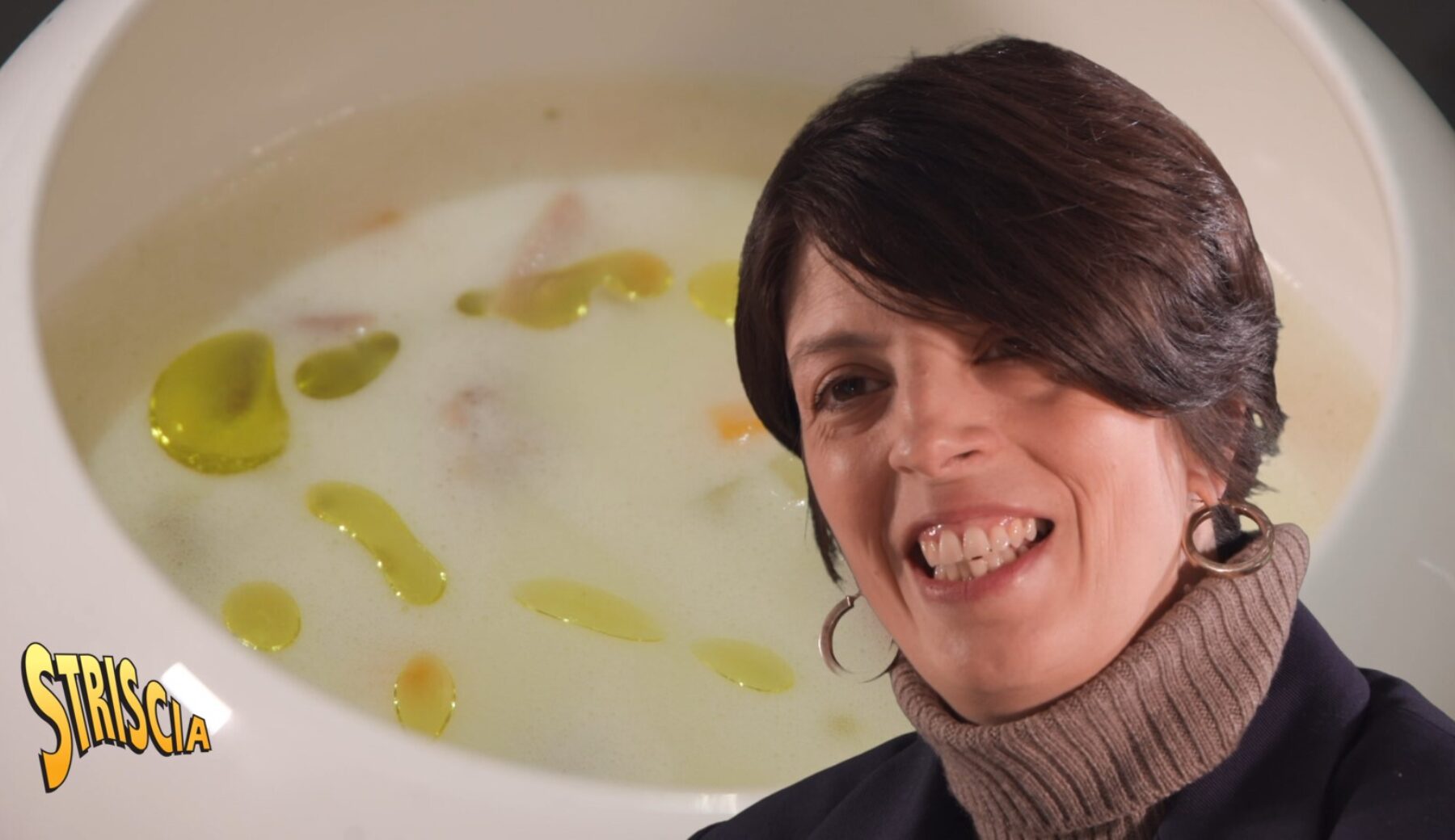 Stasera a Striscia la “zuppa dell’anima” di Vasiliki Pierrakea