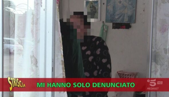 Napoli, l'alloggio del custode della scuola è occupato dagli abusivi