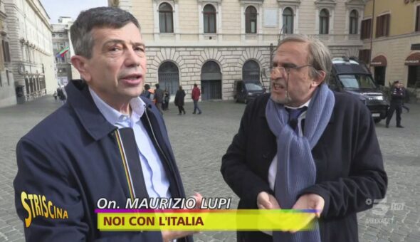 La Corte è contro il saluto fascista? La Russa (di Striscia) alza la mano