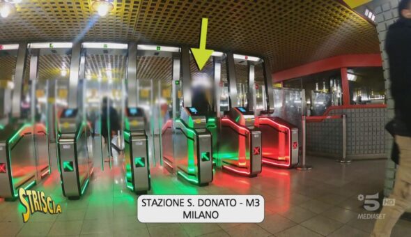 Milano, in metro i tornelli anti-evasione. Ma attenti ai trenini