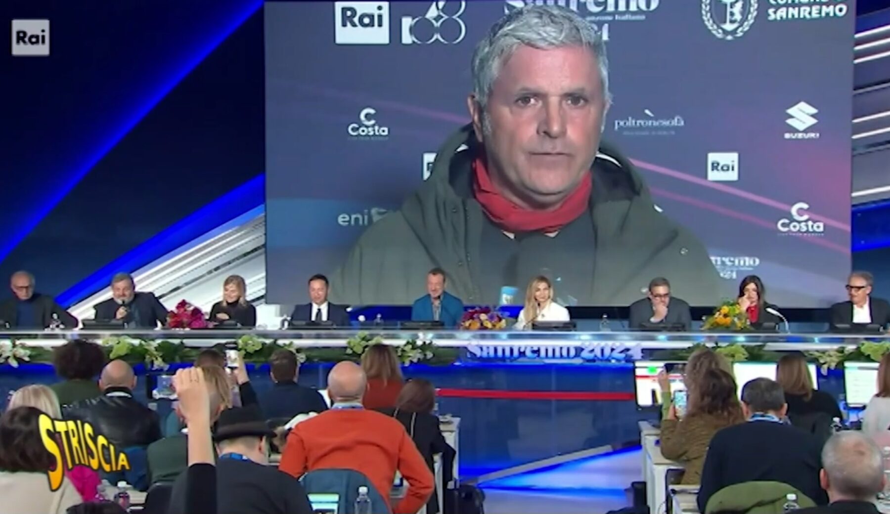 Stasera a Striscia,  Amadeus sì a Chiara Ferragni all’Ariston. «Per chiarire i suoi “errori” di comunicazione». Ma per i trattori passa la palla alla Rai