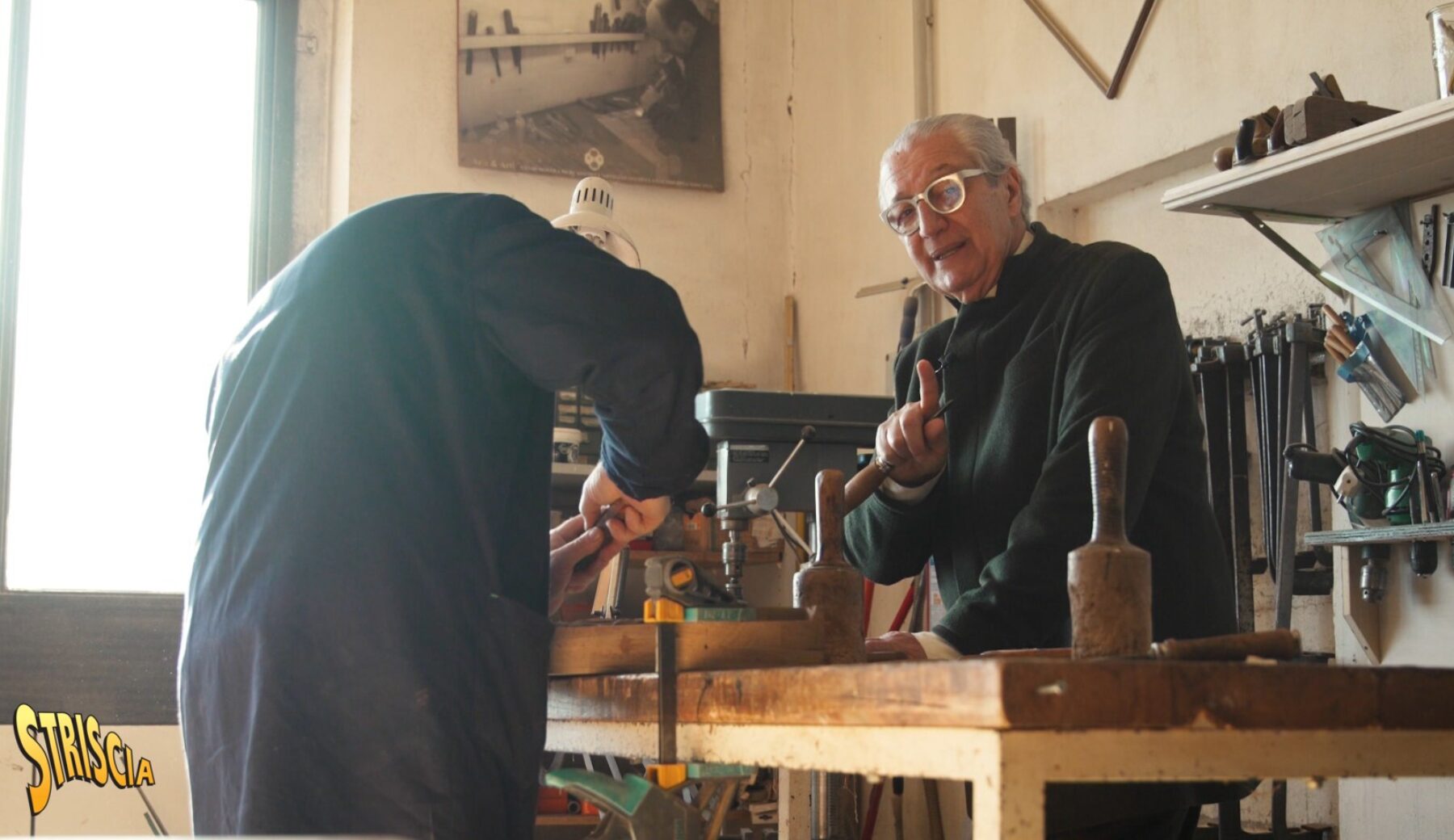 Stasera a Striscia, Davide Rampello e l’arte del legno