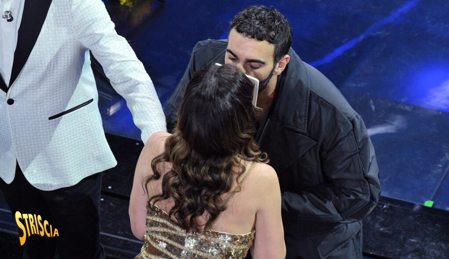 Sanremo, la canzone è italiana, i baci alla francese