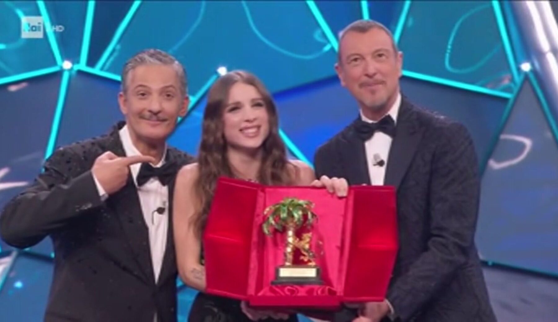 “La noia” di Angelina Mango vince il Festival di Sanremo 2024
